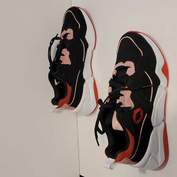 Puma Nova x Maybelline Sneakers Size 6 NWOT'S - Picture 4 of 12